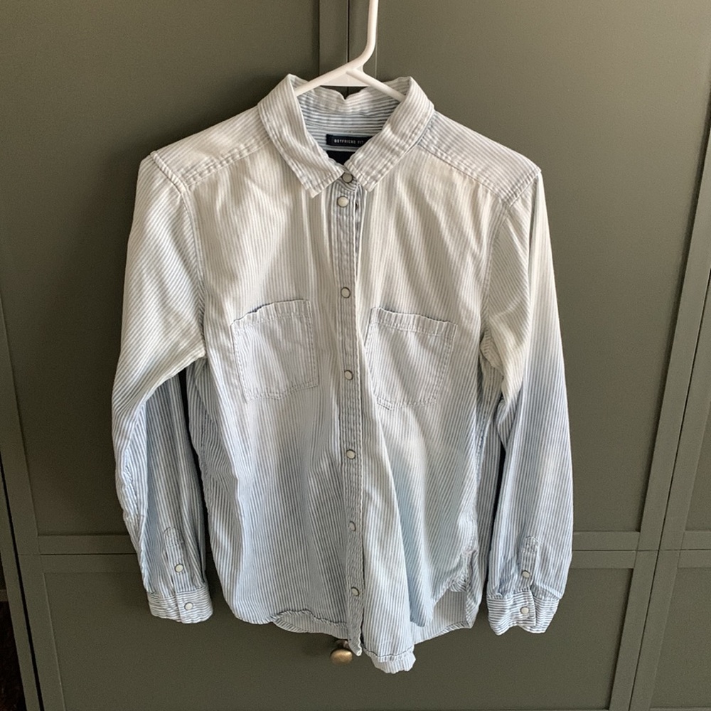 American Eagle Boyfriend Fit Striped Chambray Button Down